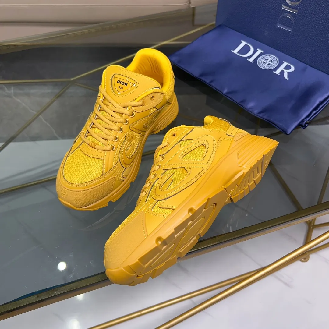 Men's Men's Shoes💰P460💰【DIOR】Dior's new B30 low-top sneakers✅ Carefully crafted from gray mesh fabric and white technical fabric, it features a CD30" graphic logo, and "DIO~B30" and "CD30" logos on the heel and tongue. The extra-light sculpted rubber sole is paired with iconic embellishments to enhance style, and internal stretch details create an ideal and comfortable wearing experience. Can be matched with a variety of casual looks to highlight a fashionable and modern sports style. Size: 38-44 (45 can be customized)